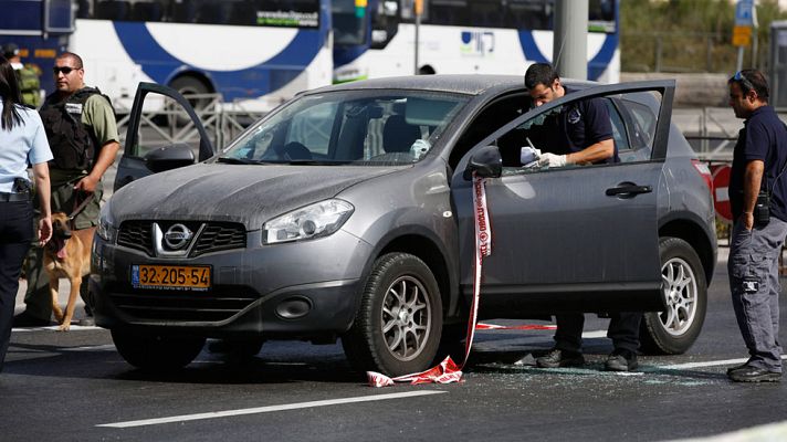 Telediario 1 - Un palestino mata a dos personas en Jerusalén