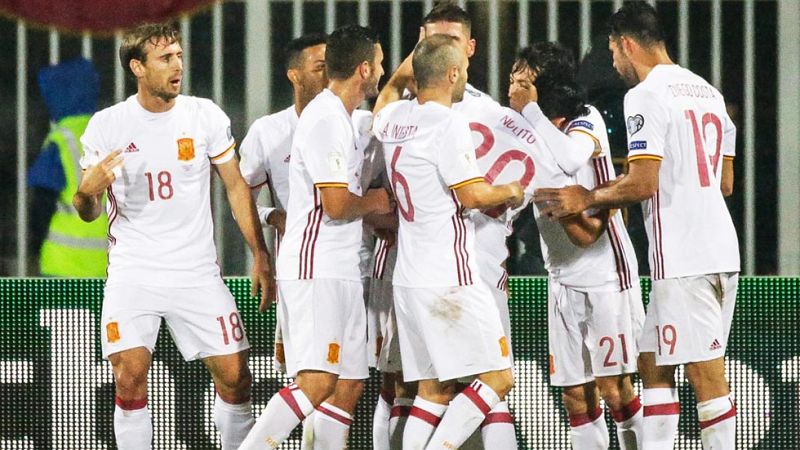 España cumple en Albania (0-2) | Ver
