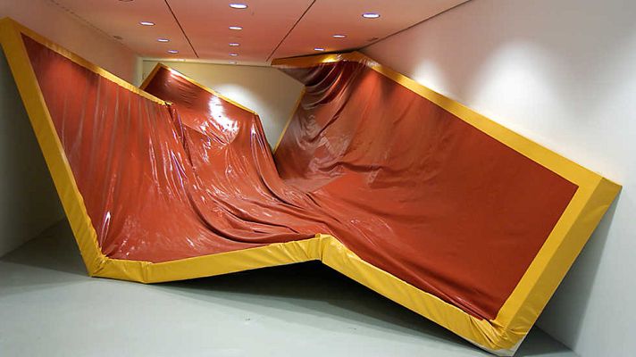 Metrópolis - Angela de la Cruz