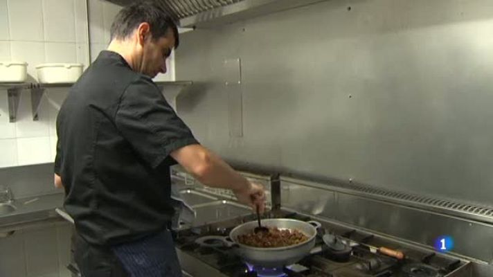 L'Informatiu - La ruta gastronòmica del Tastaolletes de La Bisbal de l'Empordà