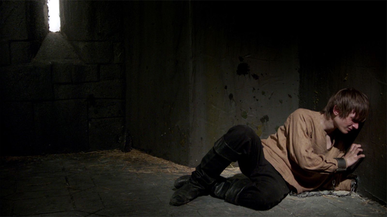 Águila Roja - Alonso le pide a su padre que no se rinda