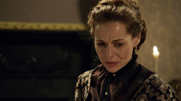 Águila Roja - Lucrecia descubre que planean matarla