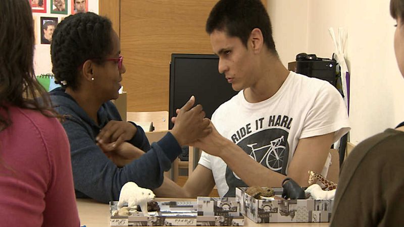 Crónicas - El mundo ahí fuera