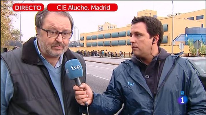 La mañana - Motín de extranjeros en el CIE de Aluche