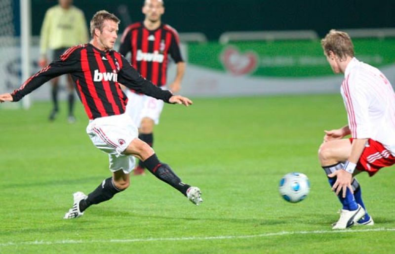David Beckham debuta con el Milán | Ver