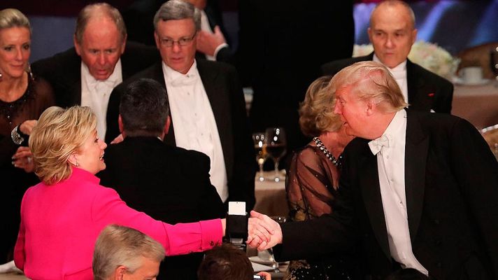 Telediario 1 - La tensión entre Trump y Clinton vuelve a aflorar en la tradicional gala benéfica de Nueva York