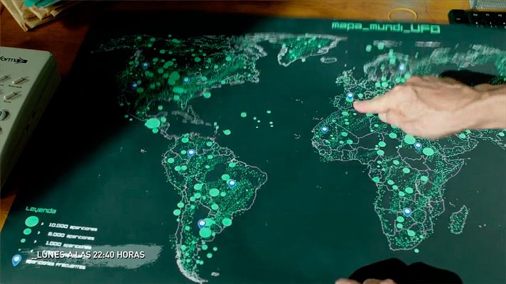 Olmos y Robles - Olmos y el Mapamundi UFO