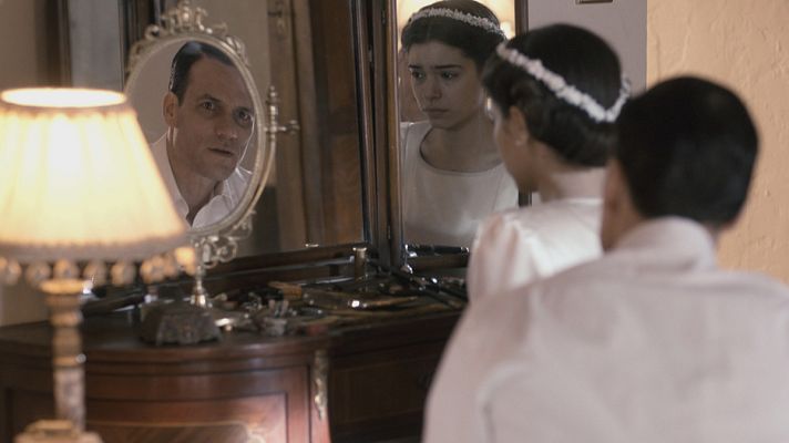 La sonata del silencio - Elena a su padre: "Te odio"