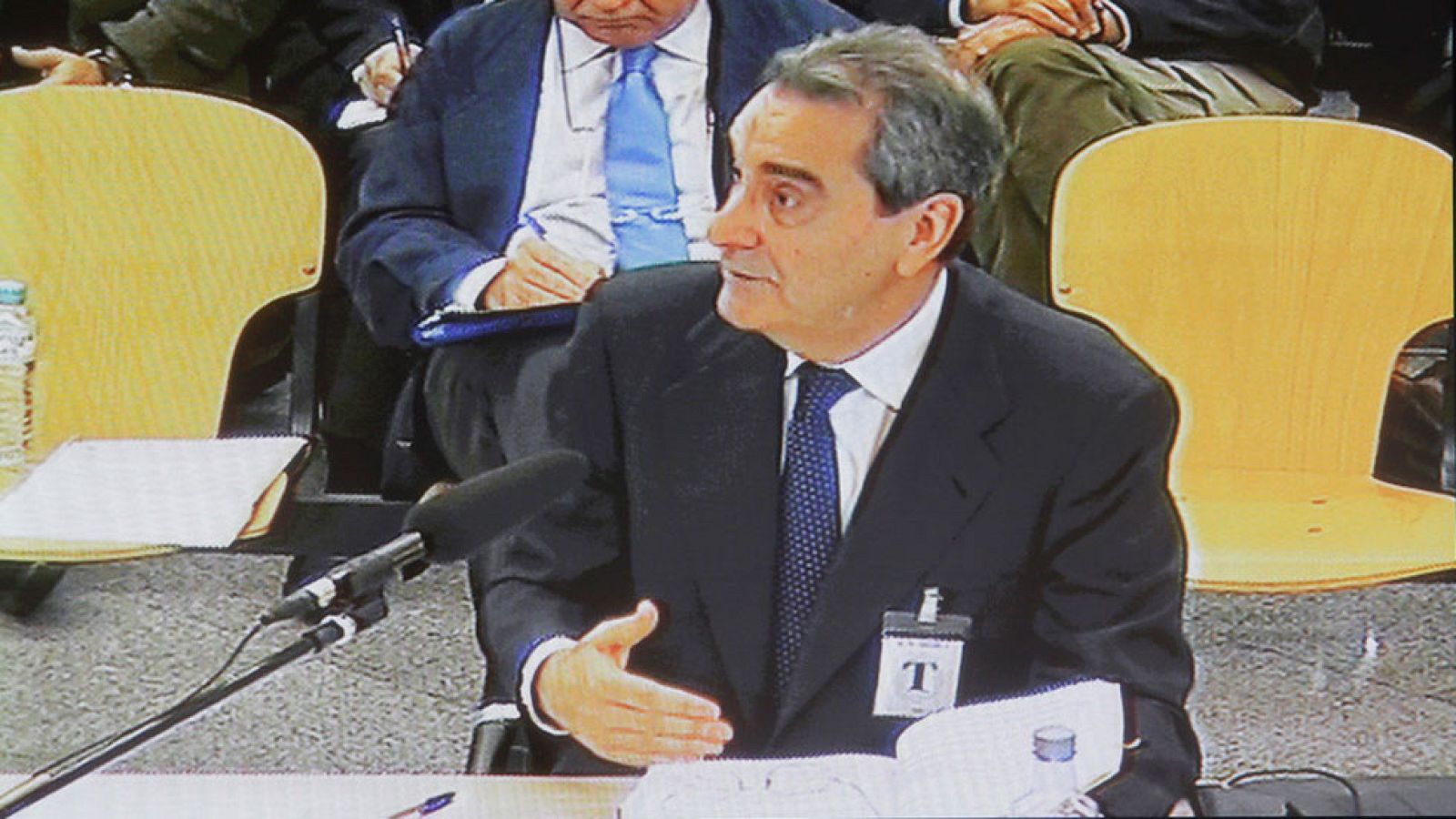 El expresidente de Caja Madrid Jaime Terceiro asegura que las 'black' se envilecieron con el uso posterior a su mandato