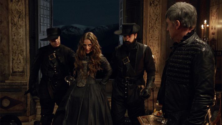 Águila Roja - Hernán no permitirá que Lucrecia sea reina