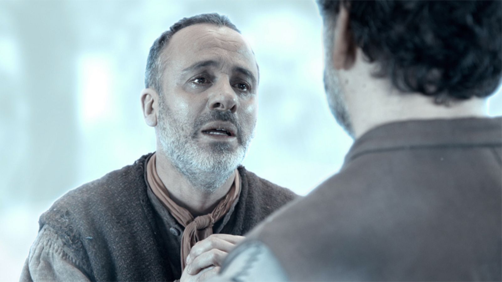 Águila Roja - Sátur le pide perdón a Cipri en el "cielo" y revive