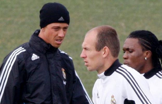  - Guti vuelve a pisar el césped