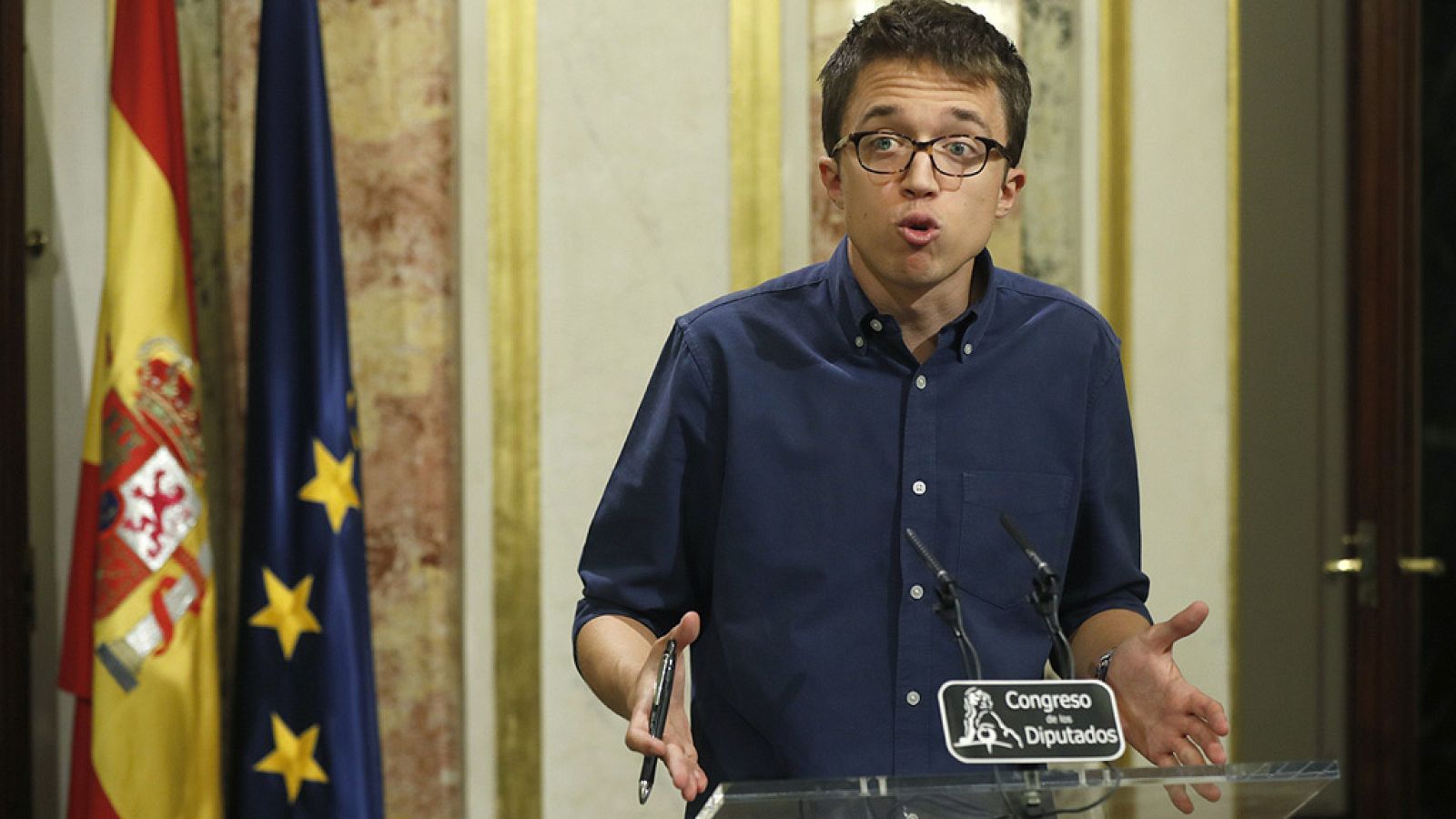 El PSOE afirma que liderará la oposición y Podemos le señala como víctima de un "chantaje"