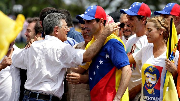 Telediario 1 - Chavistas y opositores vuelven a retarse en las calles de Caracas