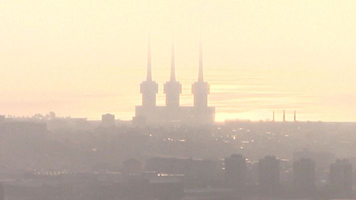 Telediario 1 - Según un estudio la contaminación  aparte de afectar  al aparato respiratorio y al sistema cardiovascular afecta al desarrollo del cerebro