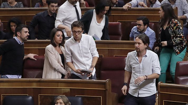 Especiales informativos - Unidos Podemos abandona el Pleno en protesta por las acusaciones de Hernando (PP)