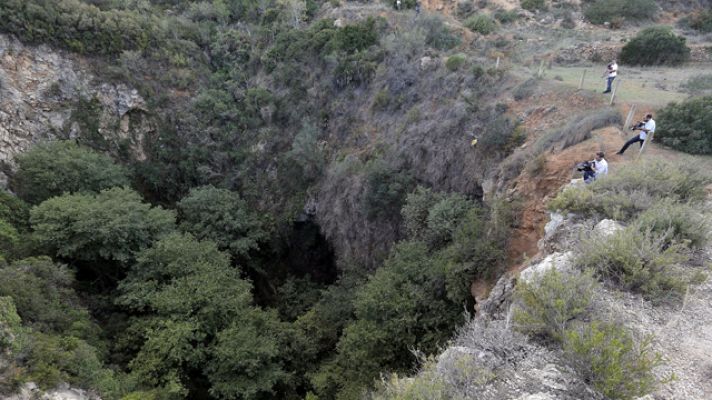 Telediario 1 - El joven detenido en Chella confiesa el crimen de la chica de 15 años