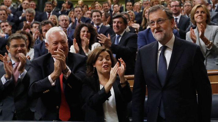 Telediario 1 - Rajoy acudirá a la Zarzuela para jurar su cargo