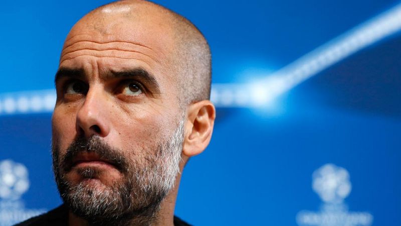 Pep Guardiola prepara el partido contra el Barcelona de este martes sin ánimo de revancha pero con la mente puesta en una victoria crucial para su equipo: "Para nosotros es una final".