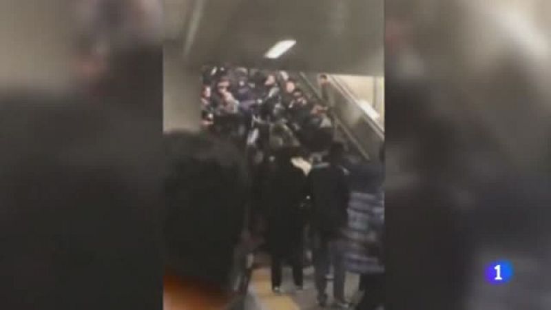 Ultras del Besiktas y Napol�s se pelean antes del partido de Champions