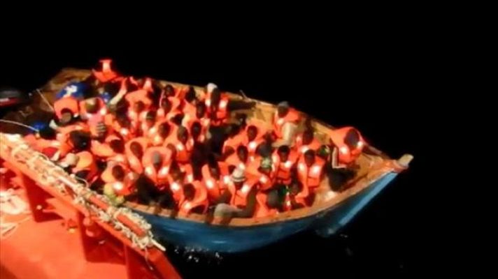  - Llega una patera a Arguineguín