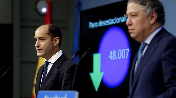 Telediario 1 - El número de parados registrados subió en 44.685 personas en octubre, hasta situarse en 3.764.982