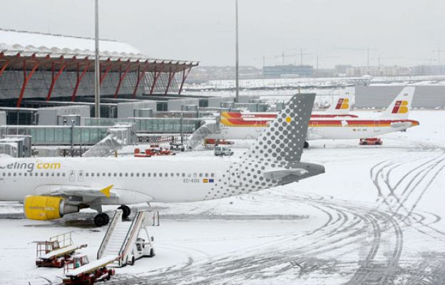  - Reabre el aeropuerto de Barajas