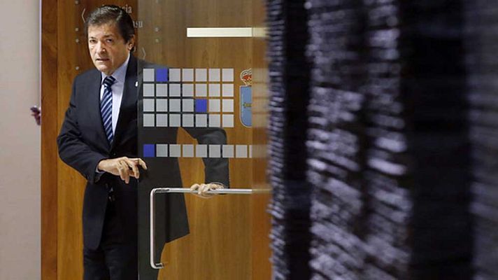 Telediario 1 - El PSOE cree que la composición del gobierno no transmite un "mensaje esperanzador" para el diálogo