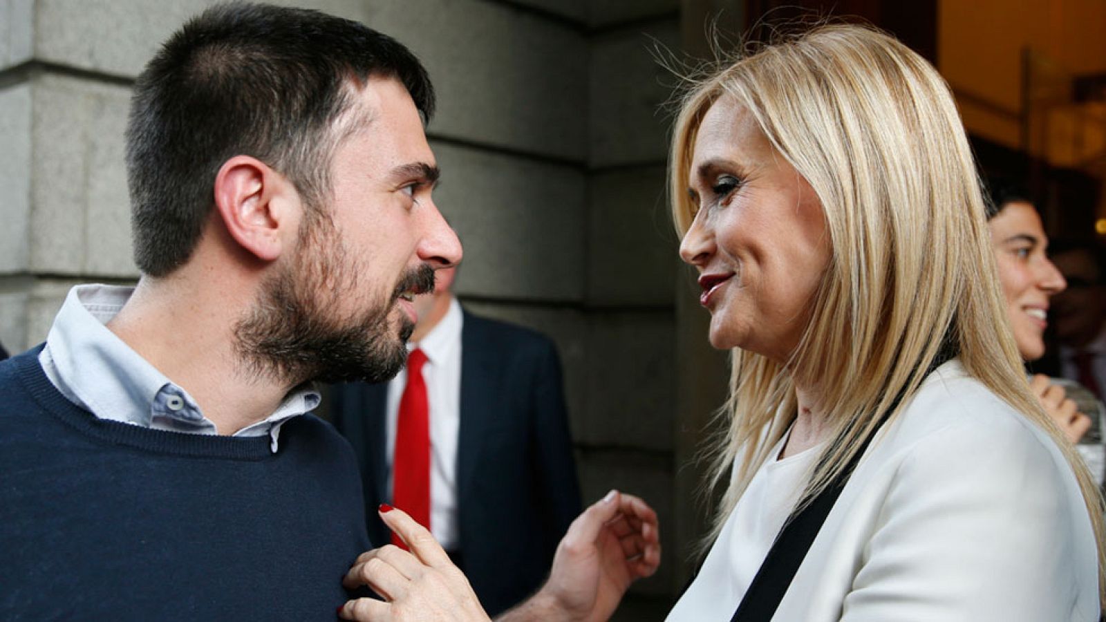 La Comunidad de Madrid critica que Espinar "estrujó al máximo"  el precio de venta del piso