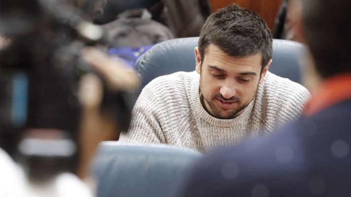 Telediario 1 - Espinar mantiene su candidatura para Podemos Madrid y acusa a los poderes económicos de la polémica