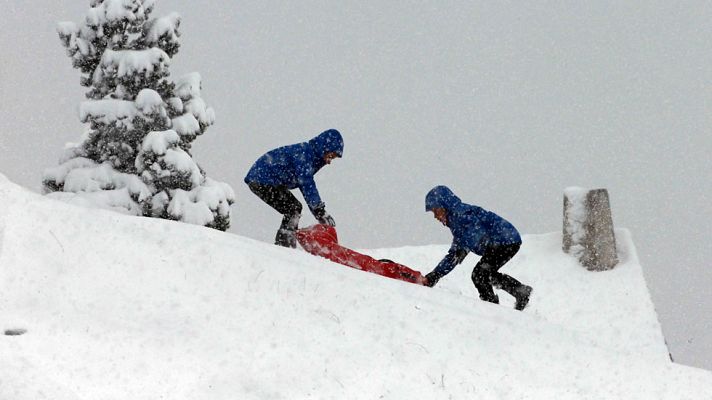 Telediario 1 - La nieve también llega al Pirineo oscense