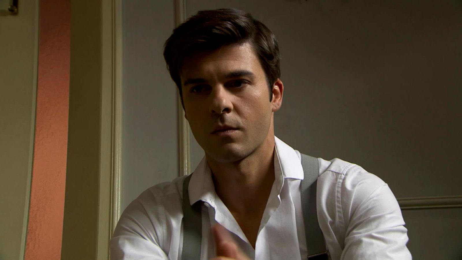 Acacias 38 - Simón hace las maletas