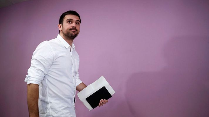 Telediario 1 - Cruce de acusaciones entre Espinar y Cifuentes por la compra venta del piso del senador