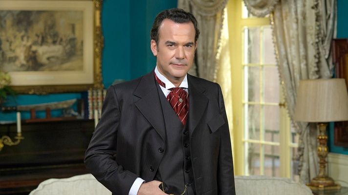 Acacias 38 - Manu Regueiro es Arturo Valverde en 'Acacias 38'