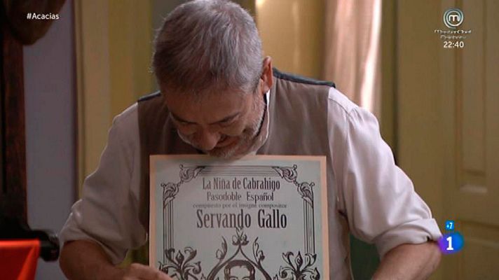 Acacias 38 - Las chicas del altillo le hacen un regalo a Servando