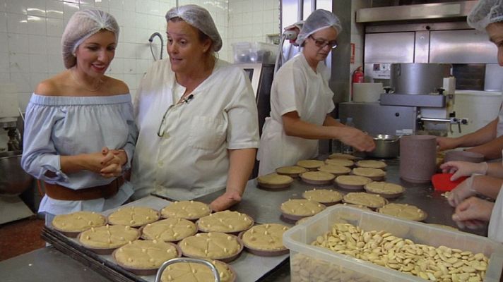 Aquí la Tierra - Un mazapán para una familia entera