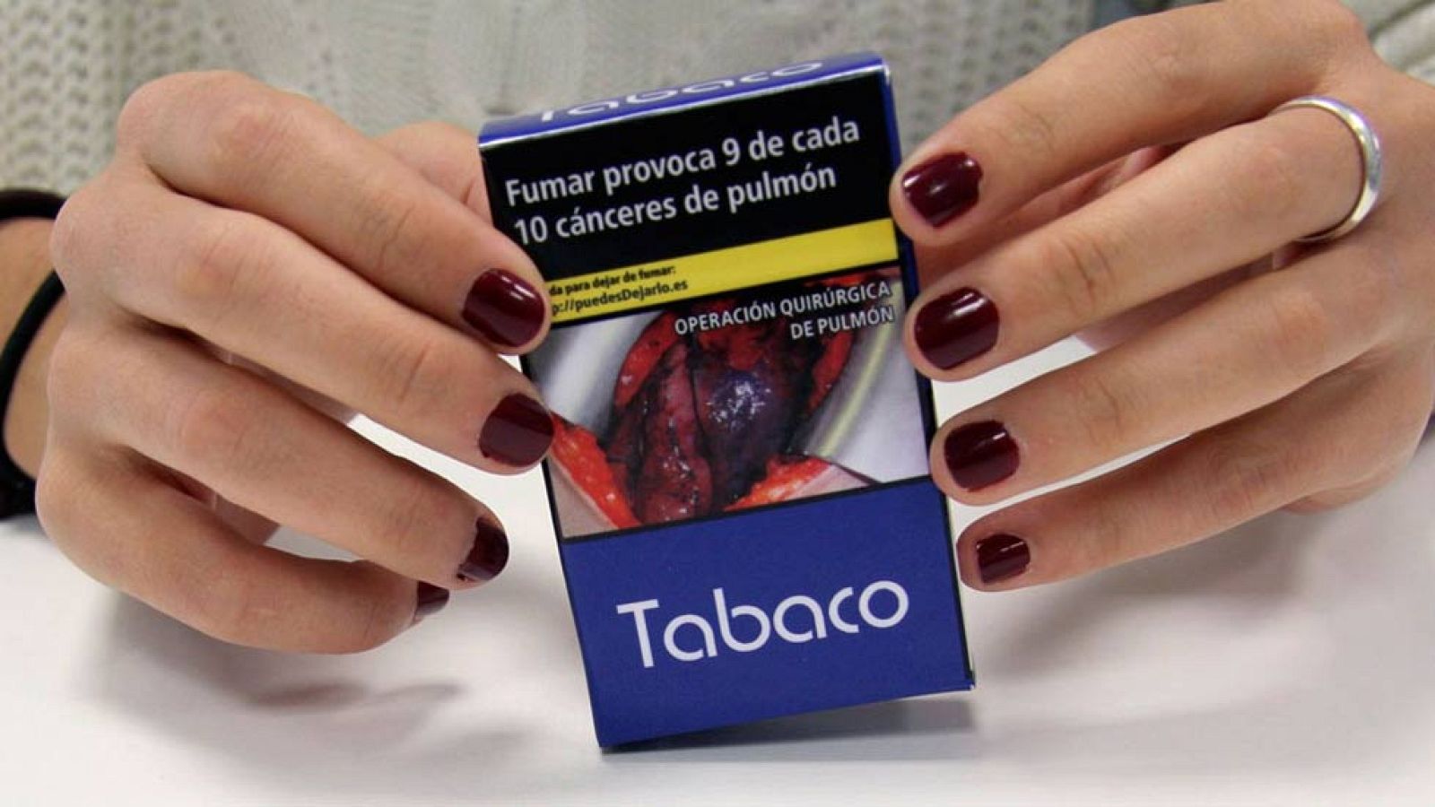 Un gallego denuncia que su imagen sale en los paquetes de tabaco | Ver