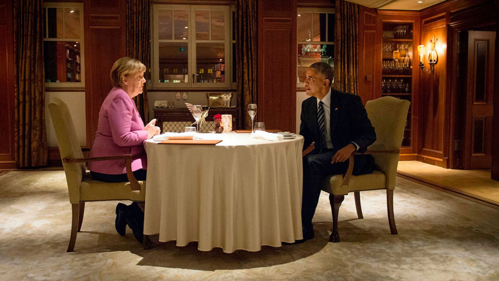 Telediario 2 en cuatro minutos - 17/11/16