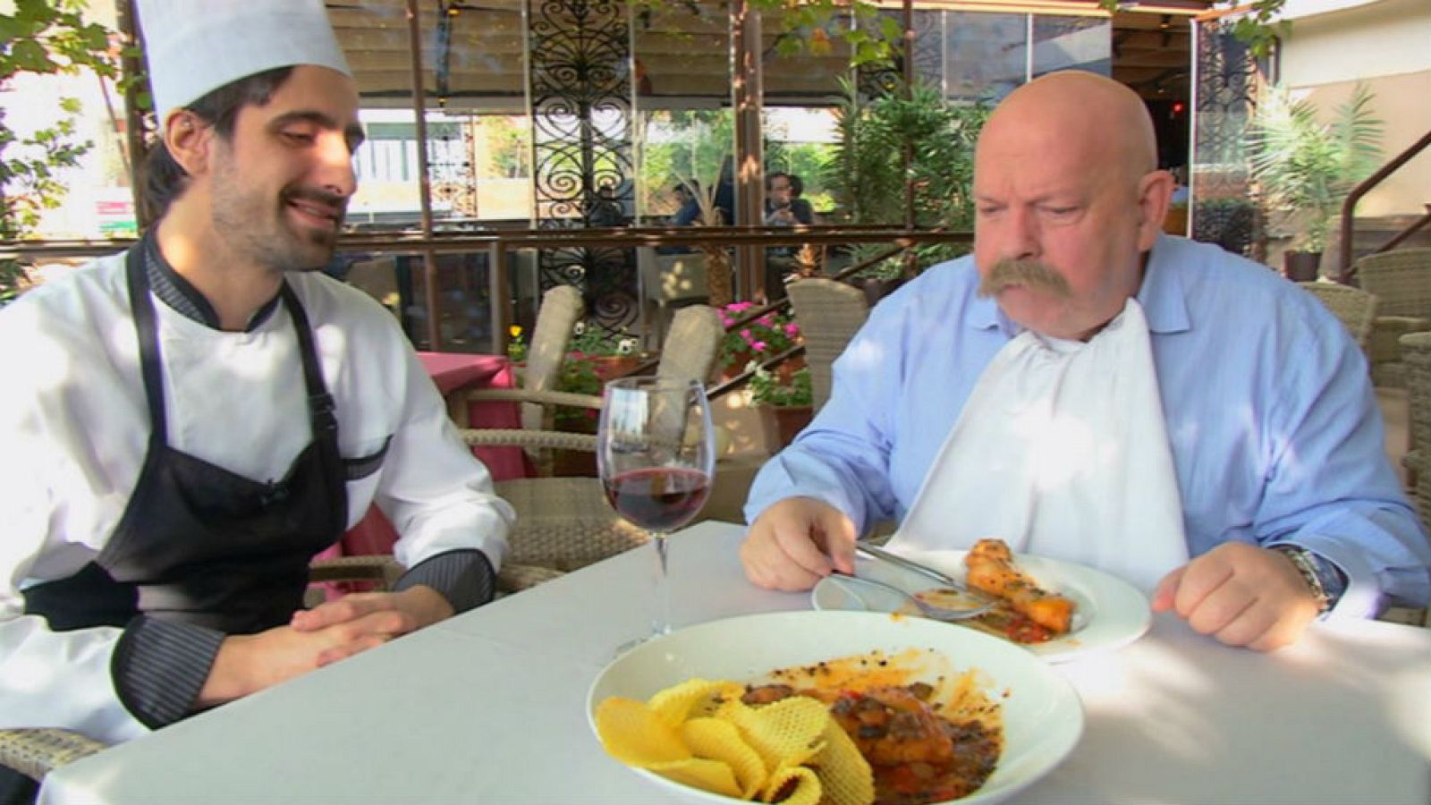 ¿De dónde procede el pollo al chilindrón?