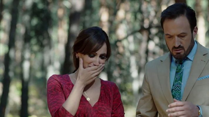 Olmos y Robles - Cata y Damián se topan con un cadáver