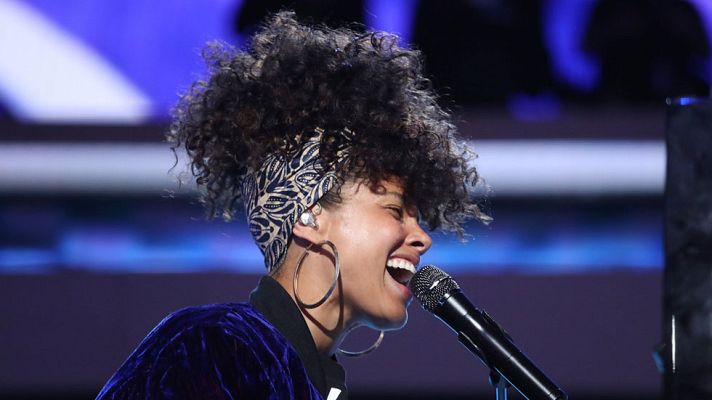 Telediario 1 - Alicia Keys publica su nuevo álbum, "Here"