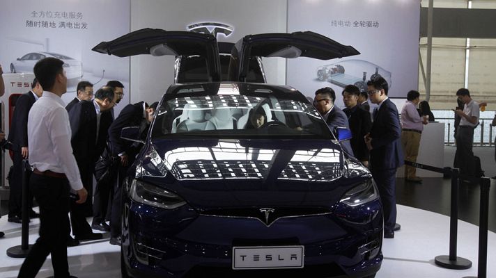 Telediario 1 - El coche autónomo a debate