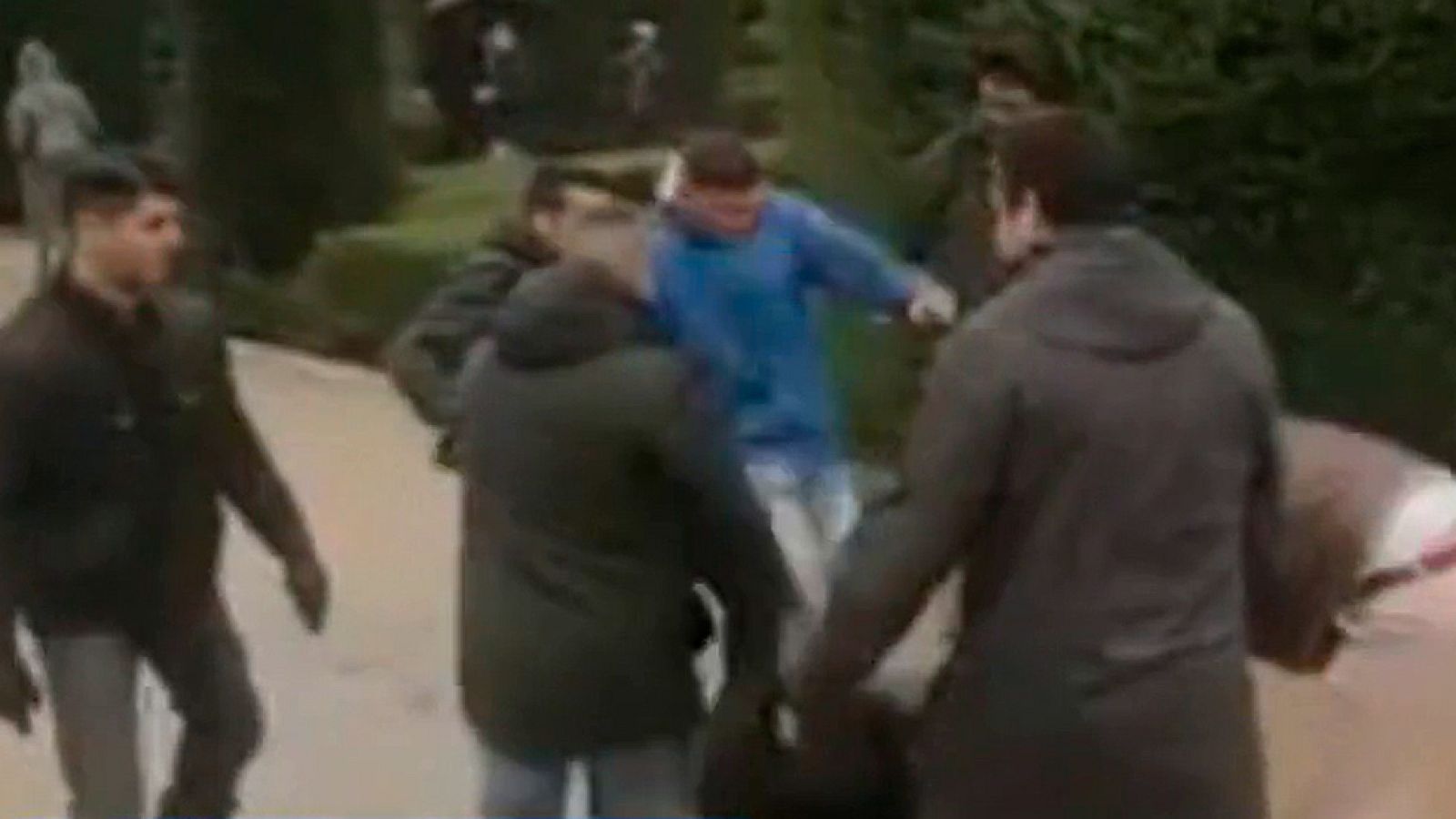 Agresión a un activista 'sin techo' en una concentración franquista por el 20N