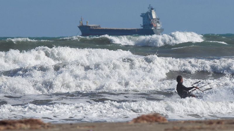 Un temporal de lluvia y viento mantiene en alerta a esta hora a  más de 20 provincias