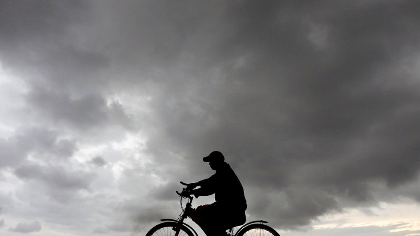 Lluvias fuertes en sur y este peninsular y descenso de temperaturas