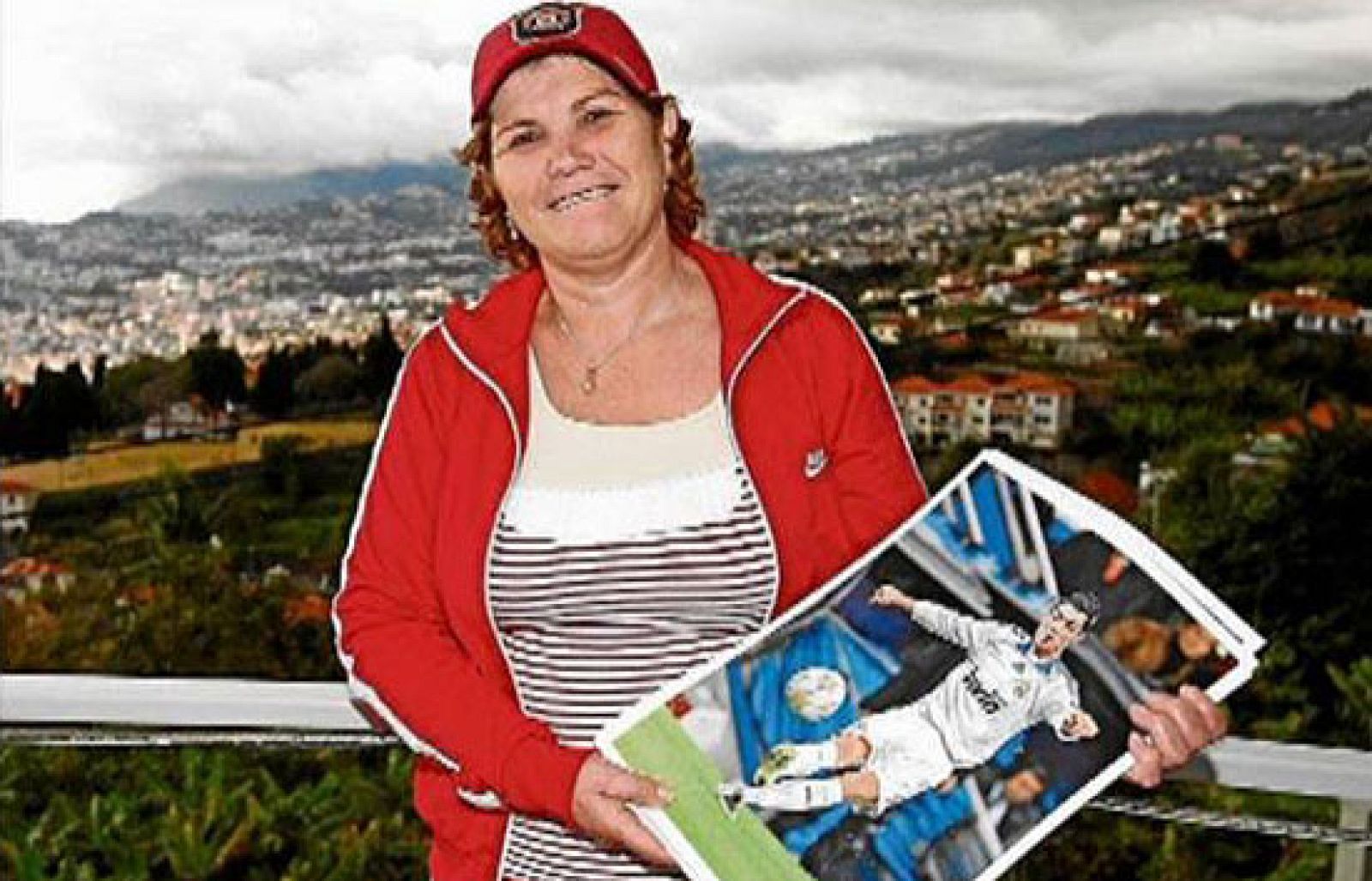 Cristiano Ronaldo se ha coronado como mejor futbolista del 2008, perimo que entrega la FIFA, máximo organismo del mindo del fútbol. Estas son algunas de las cosas que Ronaldo hace para cautivar al mundo del fútbol.