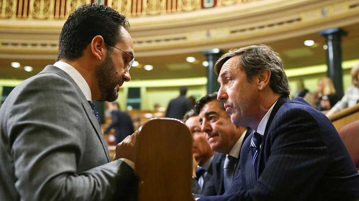 Telediario 1 - Rajoy insiste en mantener sus políticas económicas en la primera sesión de control al Gobierno en once meses