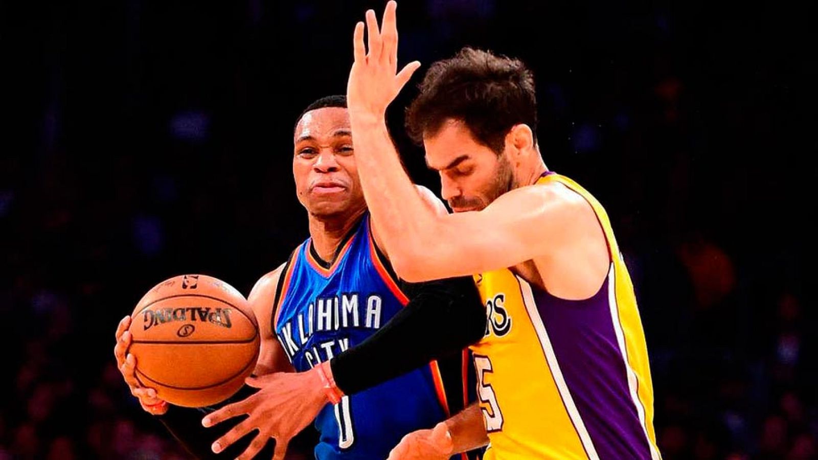 Calderón se reinvindica y ayuda a Lakers a vencer a Thunder | Ver