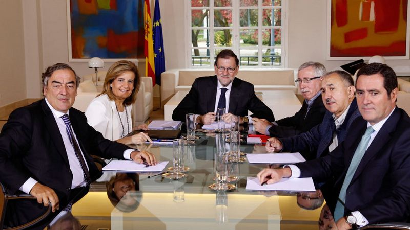El Gobierno retoma el diálogo social con la patronal y los sindicatos, que discrepan sobre la derogación de la reforma laboral