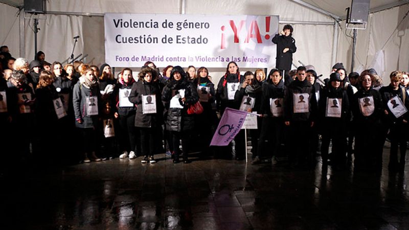 Telediario 2 en cuatro minutos - 25/11/16